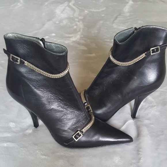 BCBG Max Azria black leather booties, size 7 1/2 B - Picture 1 of 4
